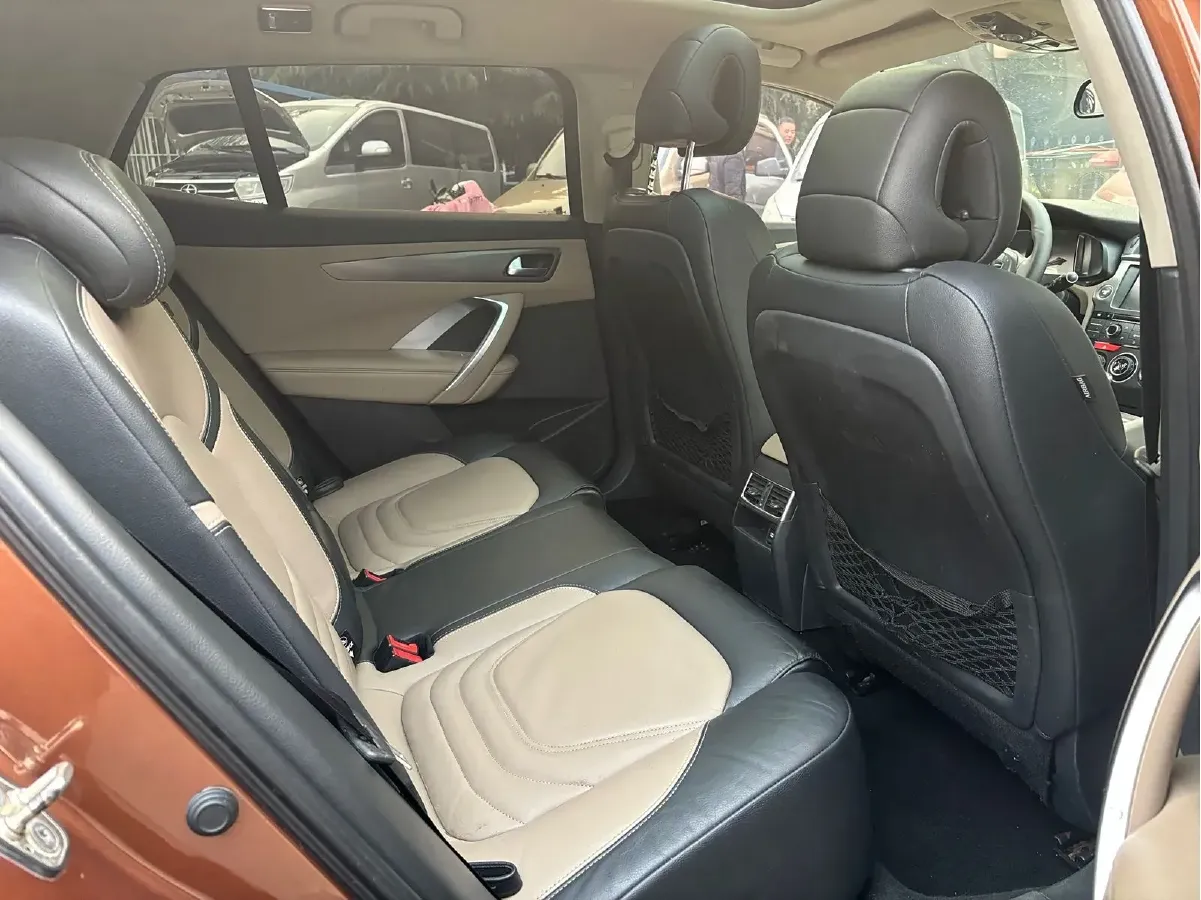 2017 DS 6 1.6T 167HP L4 6AT,autocango,china used car exporter,china ev exporter,chinese used car exporter,chinese used ev exporter