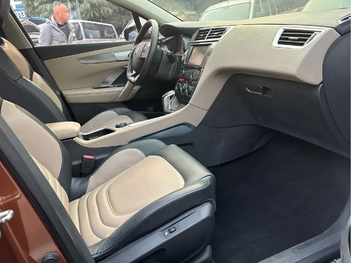 2017 DS 6 1.6T 167HP L4 6AT,autocango,china used car exporter,china ev exporter,chinese used car exporter,chinese used ev exporter