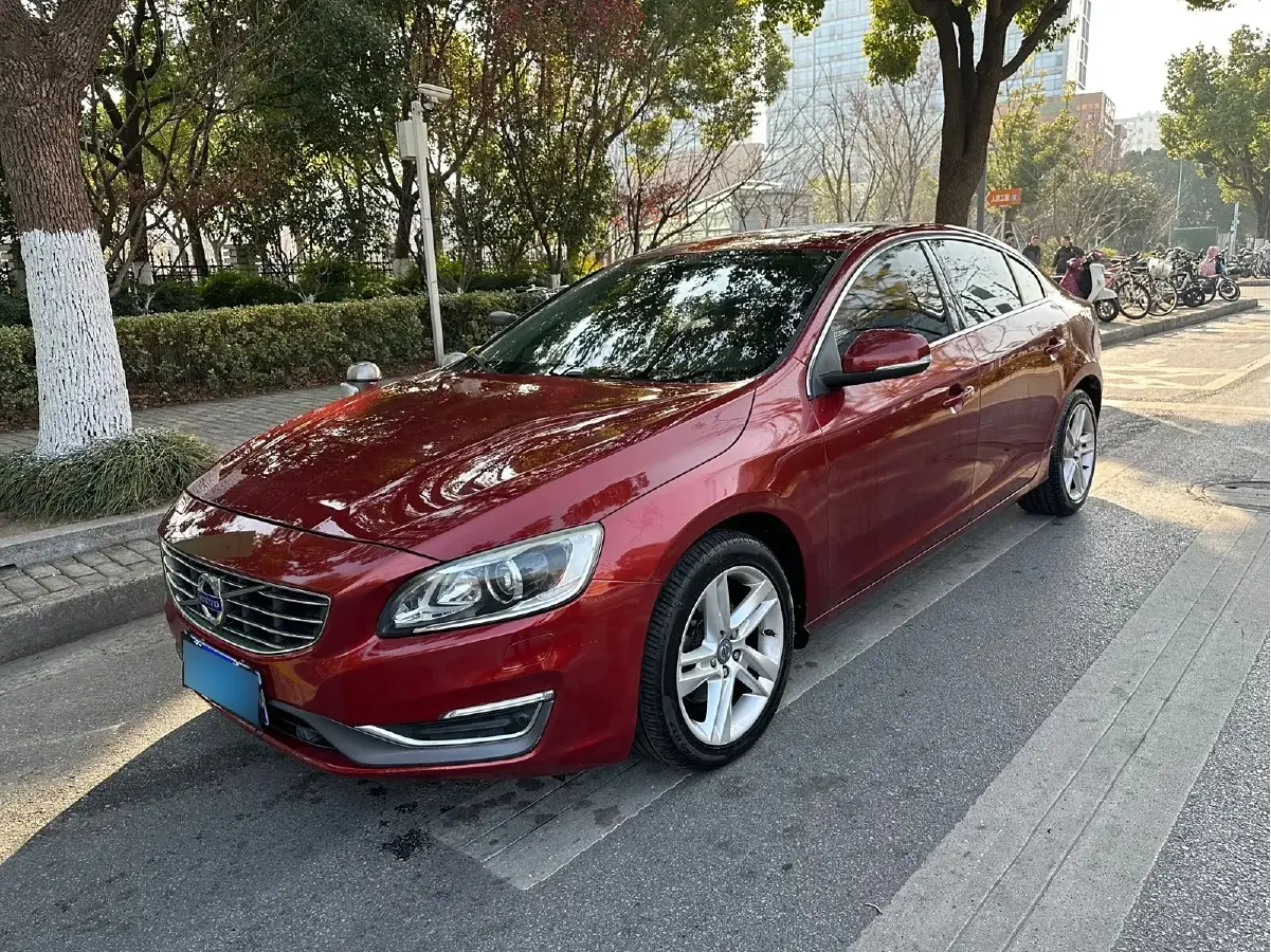 2014 Volvo S60 2.0T 214HP L5 6AT