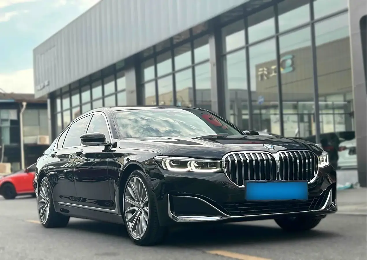 2019 BMW 7 Series 3.0T 340HP L6 8AT