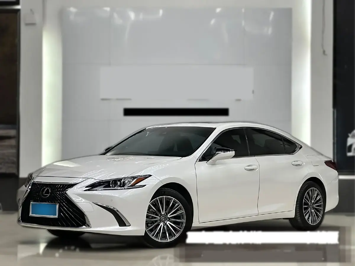 2022 Lexus ES 2.0L 173HP L4 CVT