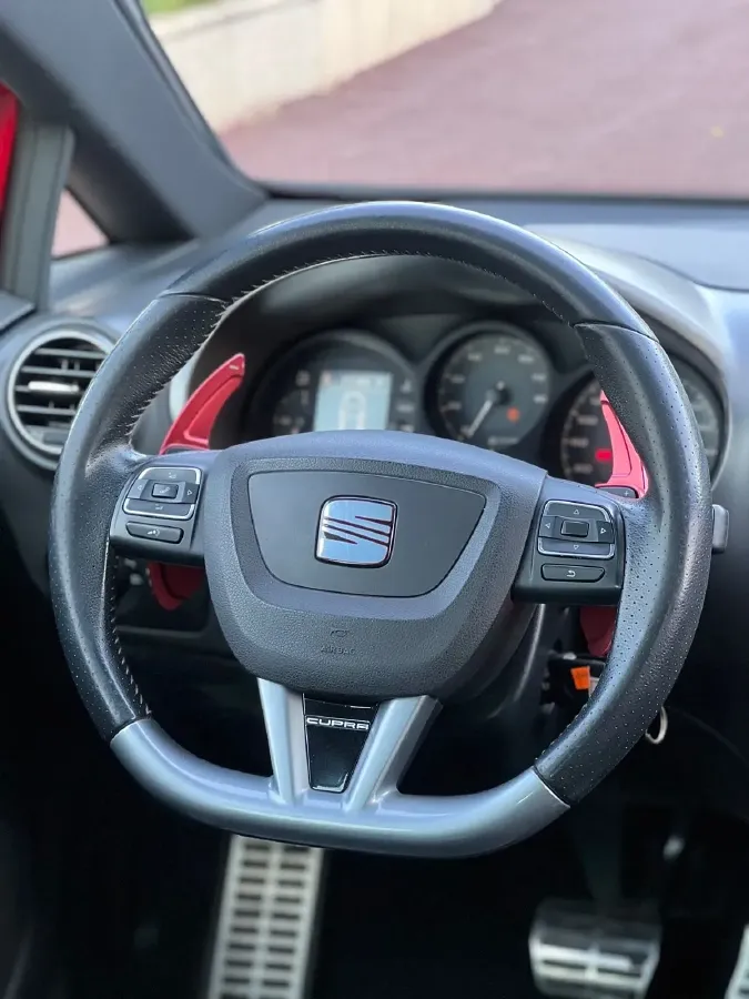 2012 Seat Leon 2.0T 211HP L4 6DCT,autocango,china used car exporter,china ev exporter,chinese used car exporter,chinese used ev exporter