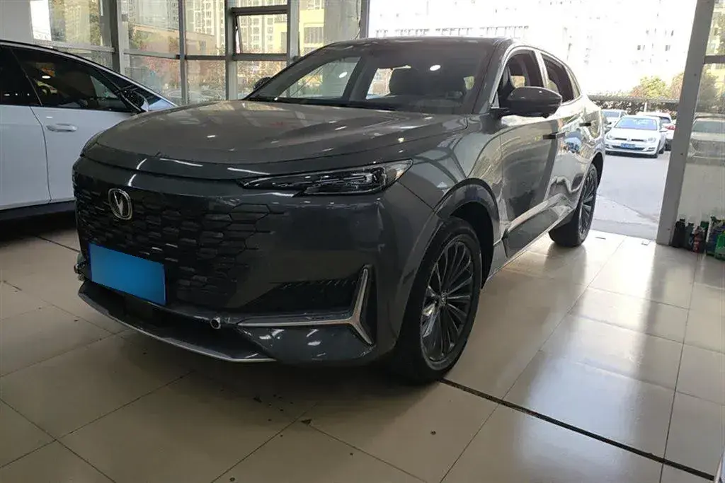 2021 ChangAn UNI-K 2.0T 233HP L4 8AT