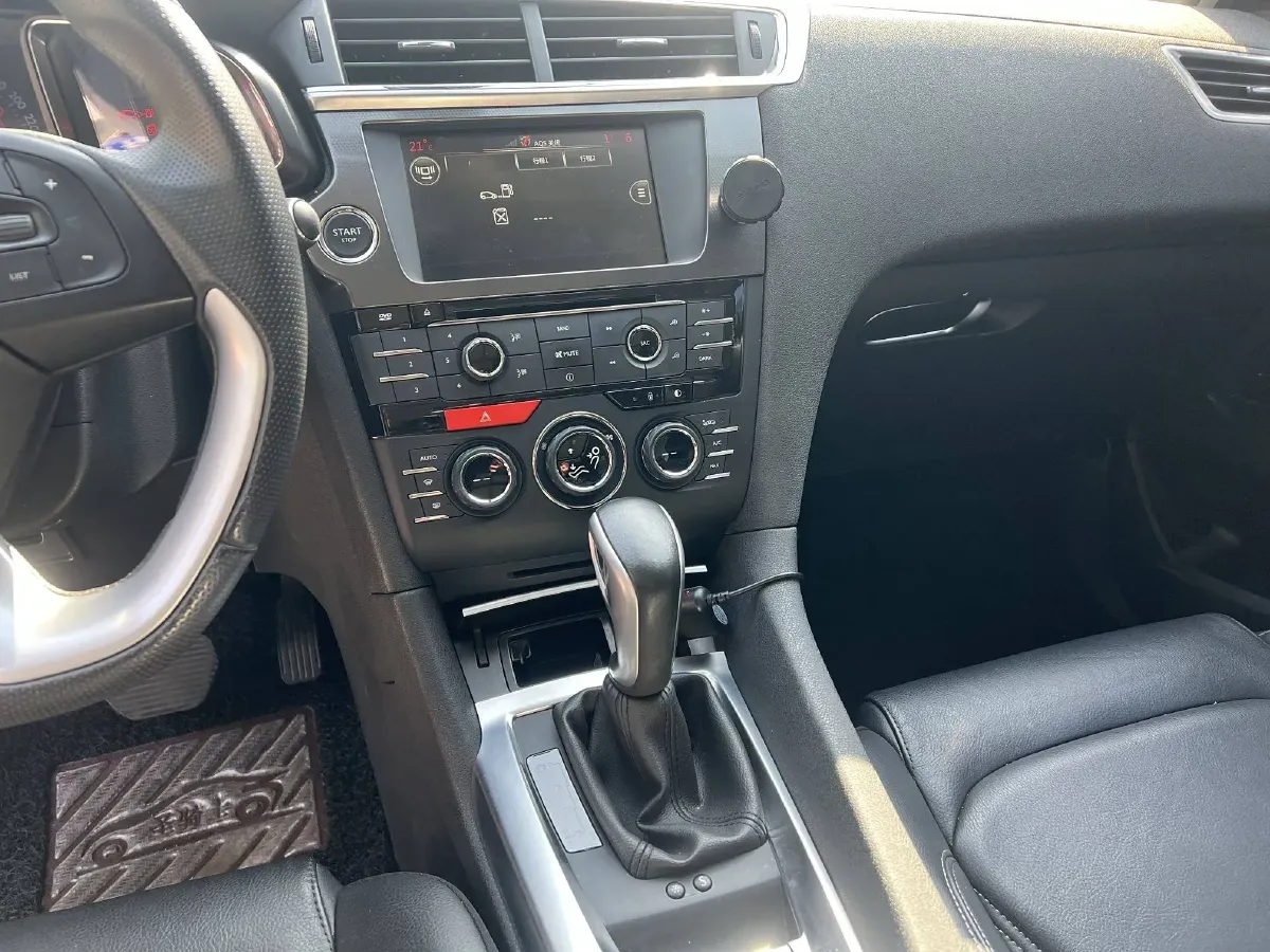 2014 DS 6 1.6T 167HP L4 6AT,autocango,china used car exporter,china ev exporter,chinese used car exporter,chinese used ev exporter