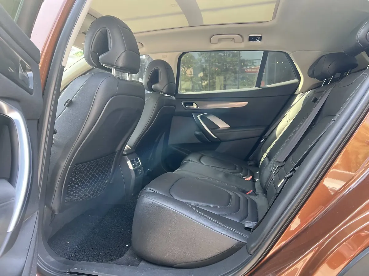 2014 DS 6 1.6T 167HP L4 6AT,autocango,china used car exporter,china ev exporter,chinese used car exporter,chinese used ev exporter