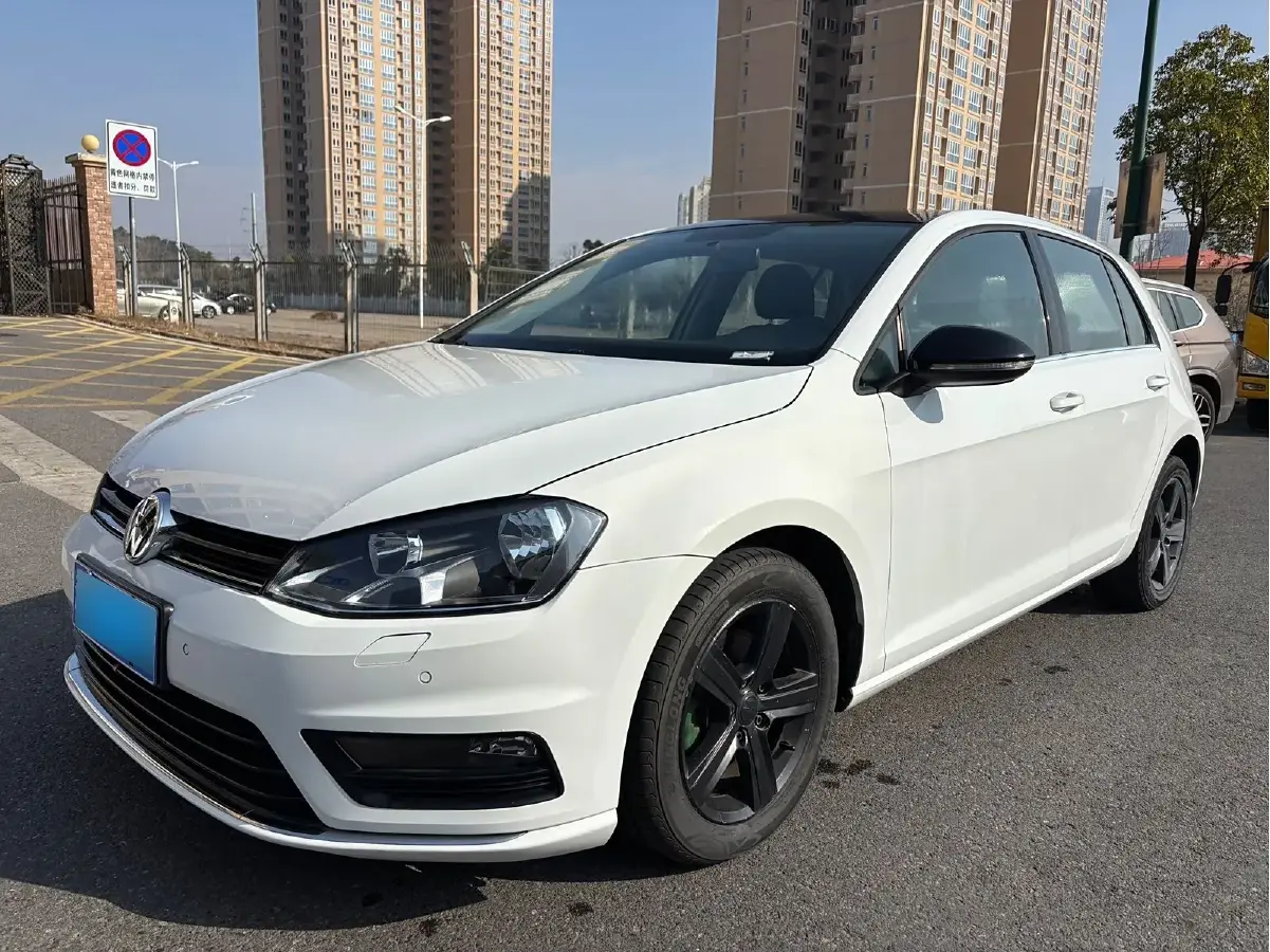 2017 Volkswagen Golf 1.4T 150HP L4 5MT