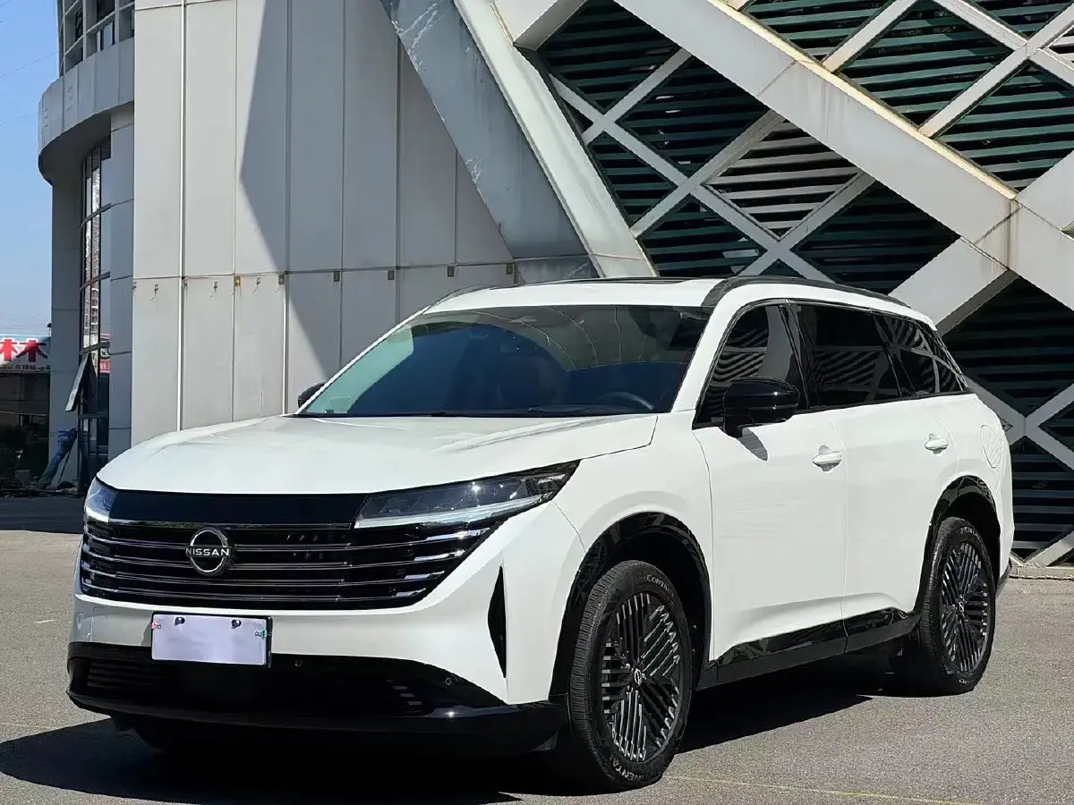 2024 Nissan Pathfinder 2.0T 252HP L4 9AT