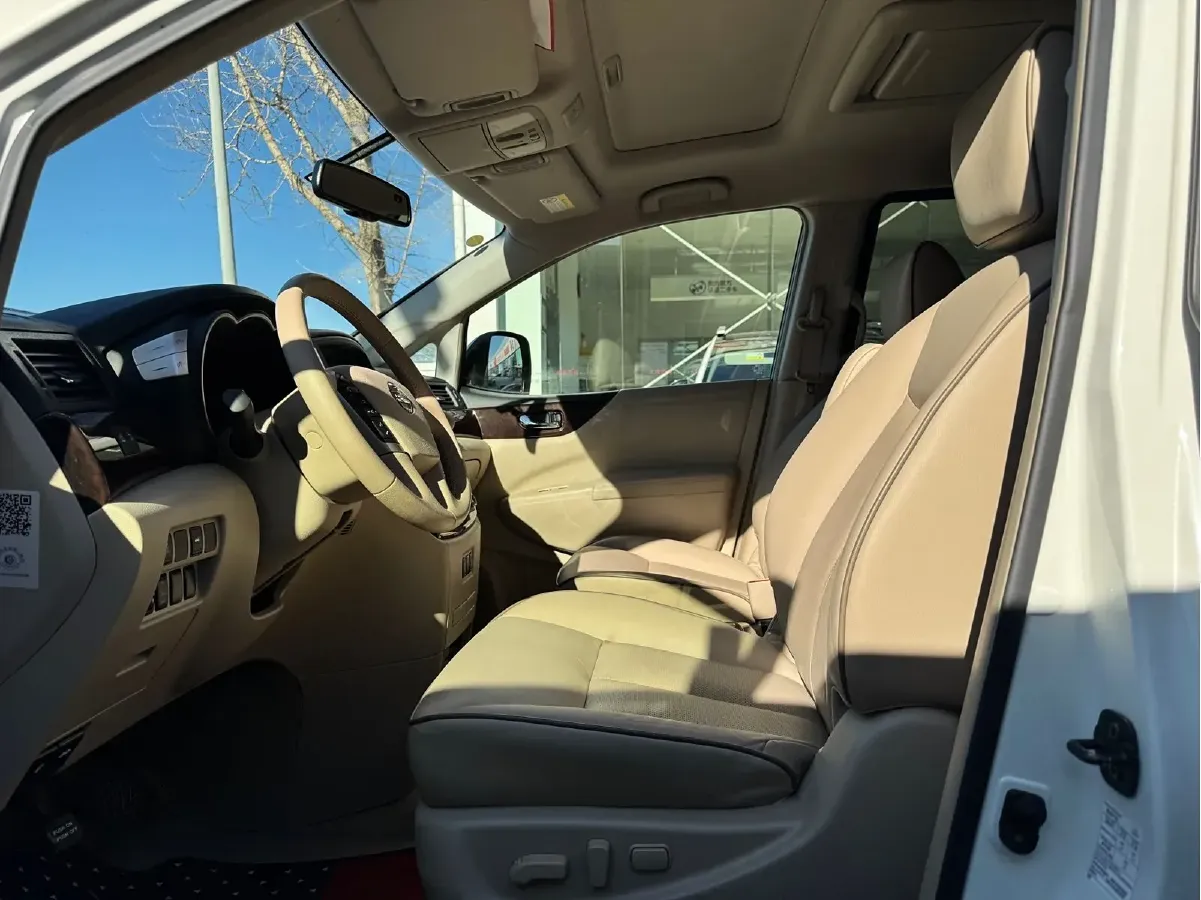 2015 Nissan Quest 3.5L 277HP V6 CVT,autocango,china used car exporter,china ev exporter,chinese used car exporter,chinese used ev exporter