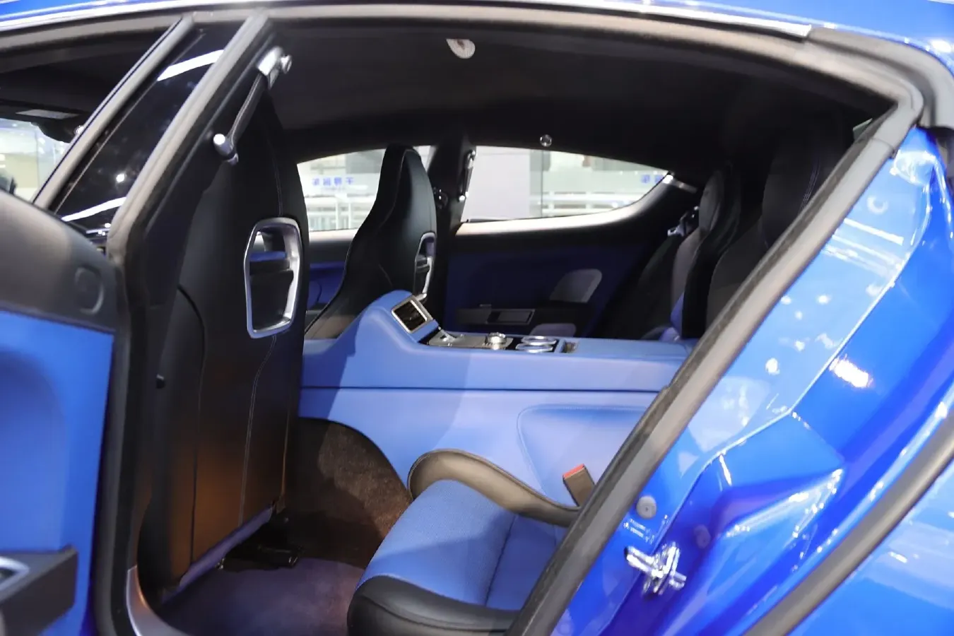 2010 Aston Martin Rapide 6.0L 477HP V12 6AT,autocango,china used car exporter,china ev exporter,chinese used car exporter,chinese used ev exporter