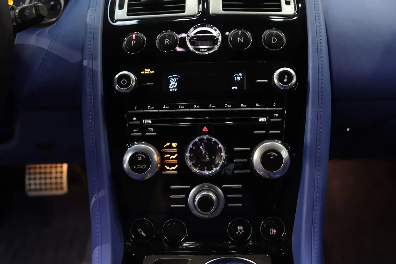 2010 Aston Martin Rapide 6.0L 477HP V12 6AT,autocango,china used car exporter,china ev exporter,chinese used car exporter,chinese used ev exporter