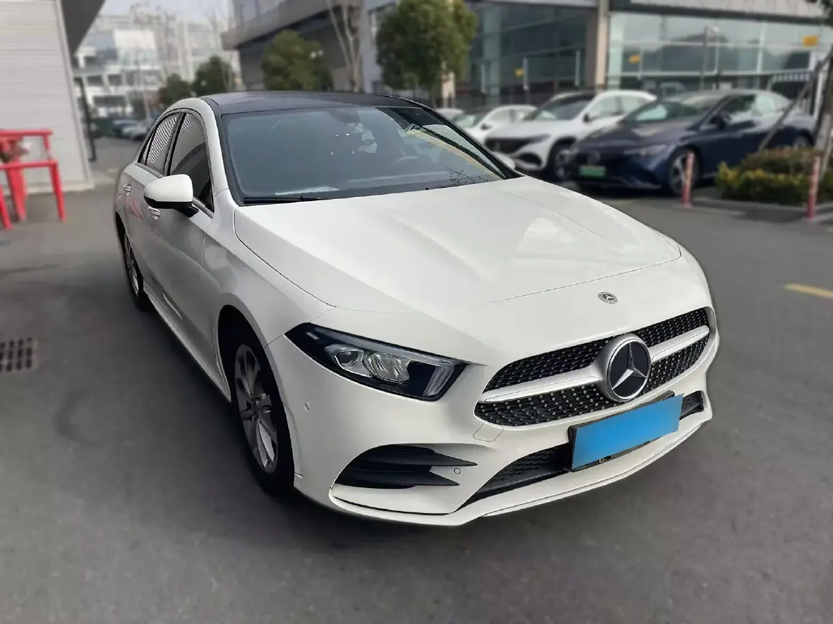2021 Mercedes-Benz A Class 1.3T 163HP L4 7DCT