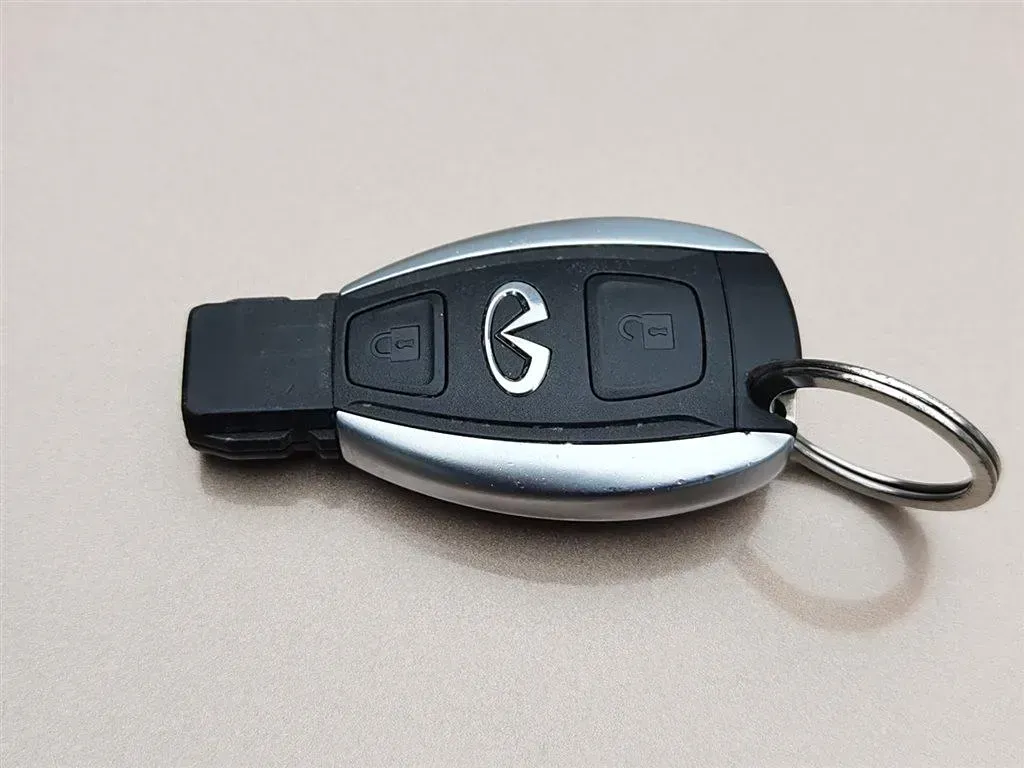 2017 Infiniti QX30 1.6T 156HP L4 7DCT,autocango,china used car exporter,china ev exporter,chinese used car exporter,chinese used ev exporter