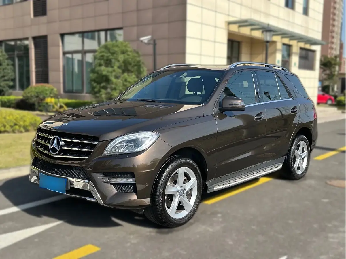 2012 Mercedes-Benz M Class 3.5L 252HP V6 7AT