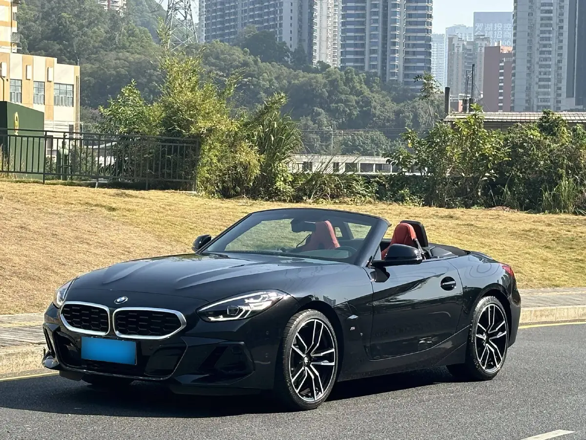 2023 BMW Z4 2.0T 197HP L4 8AT