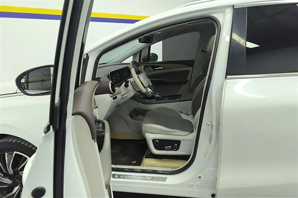 2022 DongFeng Forthing Yacht 1.5T 197HP L4 7DCT,autocango,china used car exporter,china ev exporter,chinese used car exporter,chinese used ev exporter