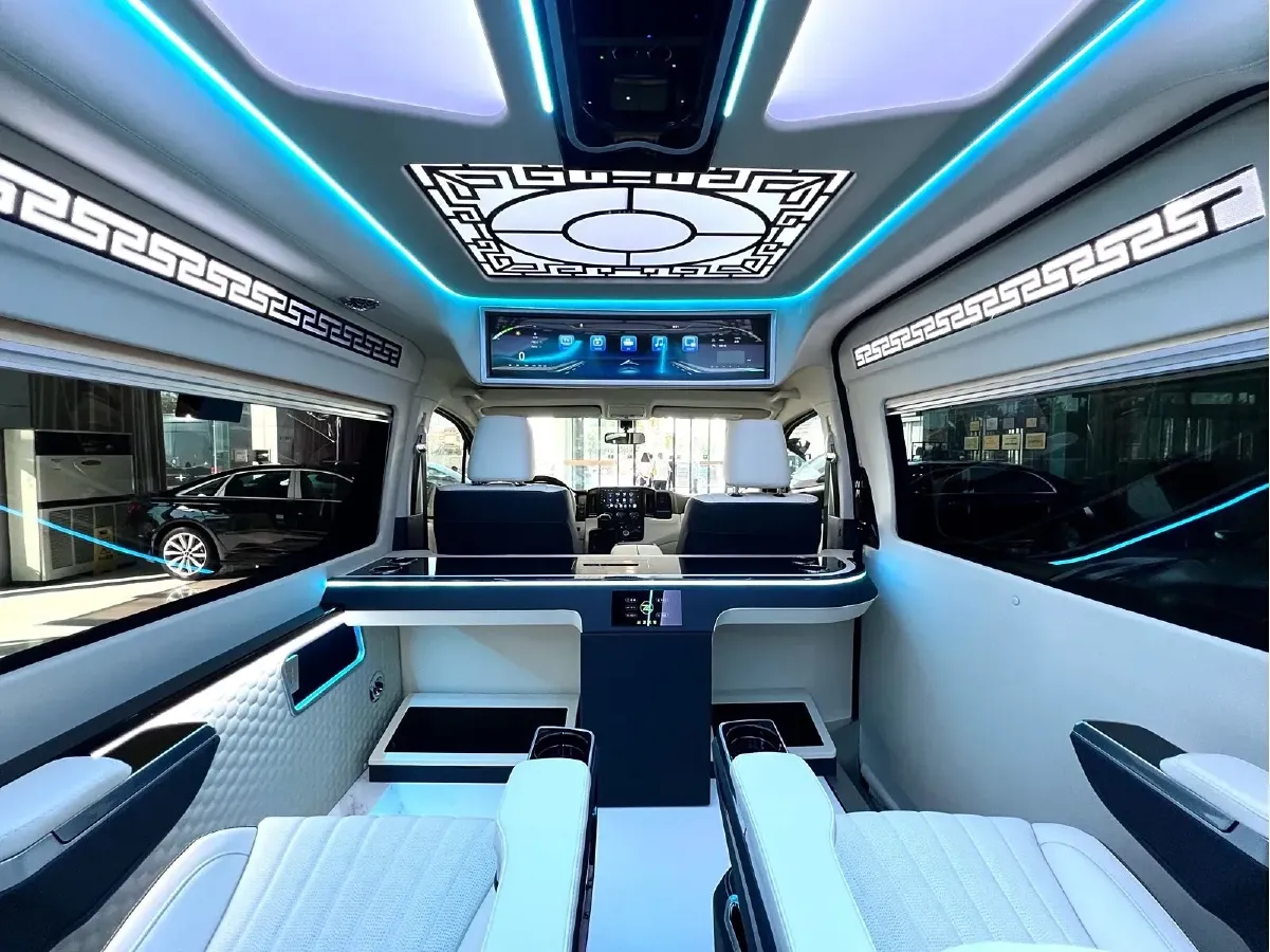 2011 Toyota Hiace 2.7L 154HP L4 5MT,autocango,china used car exporter,china ev exporter,chinese used car exporter,chinese used ev exporter