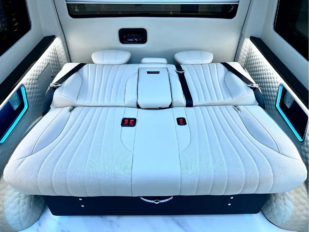 2011 Toyota Hiace 2.7L 154HP L4 5MT,autocango,china used car exporter,china ev exporter,chinese used car exporter,chinese used ev exporter