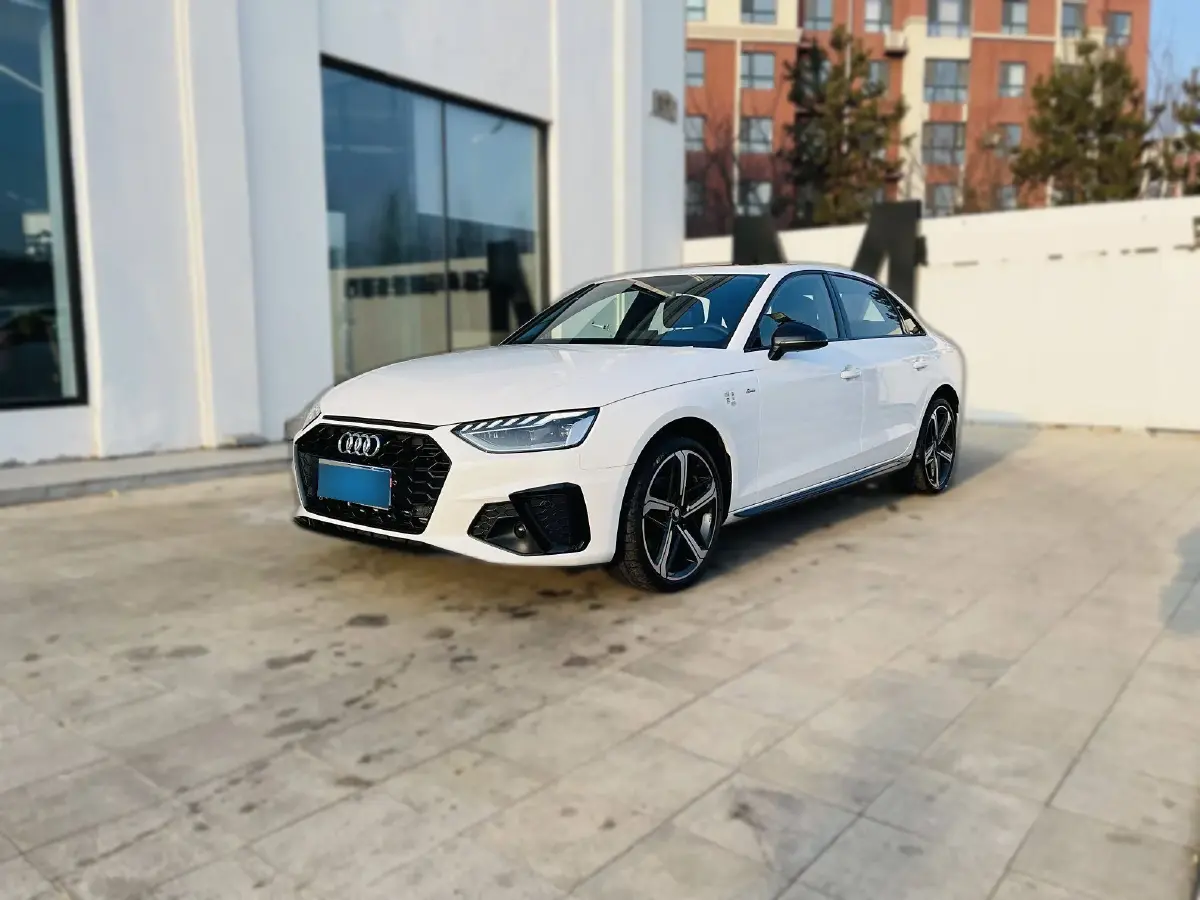 2024 Audi A4L 2.0T 190HP L4 7DCT