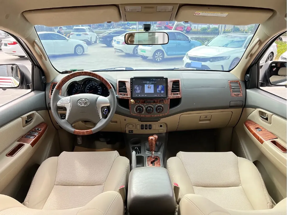 2015 Toyota Fortuner 2.7L 159HP L4 4AT,autocango,china used car exporter,china ev exporter,chinese used car exporter,chinese used ev exporter