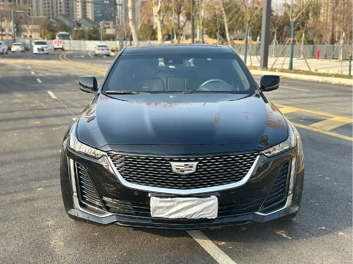 2022 Cadillac CT5 2.0T 237HP L4 10AT