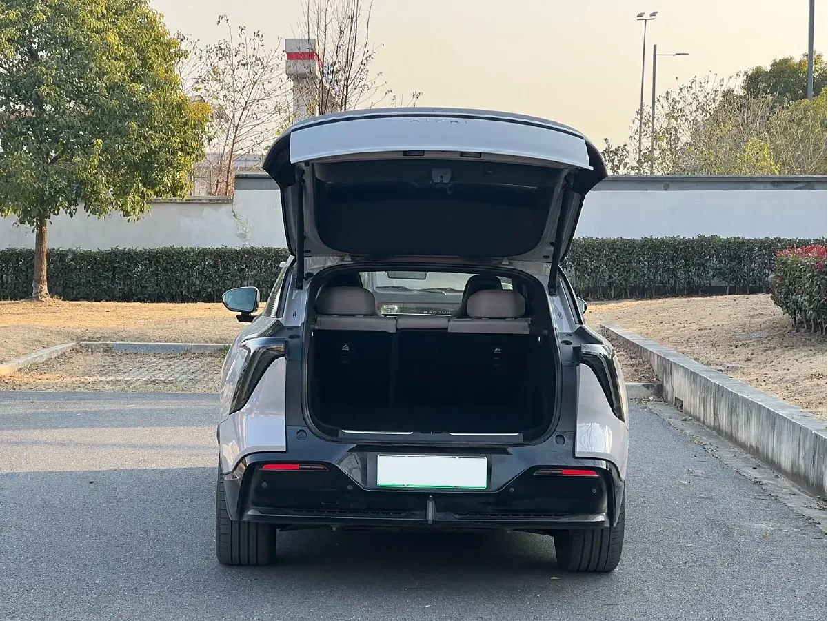 2023 HiPhi Y BEV 76.6KWH,autocango,china used car exporter,china ev exporter,chinese used car exporter,chinese used ev exporter