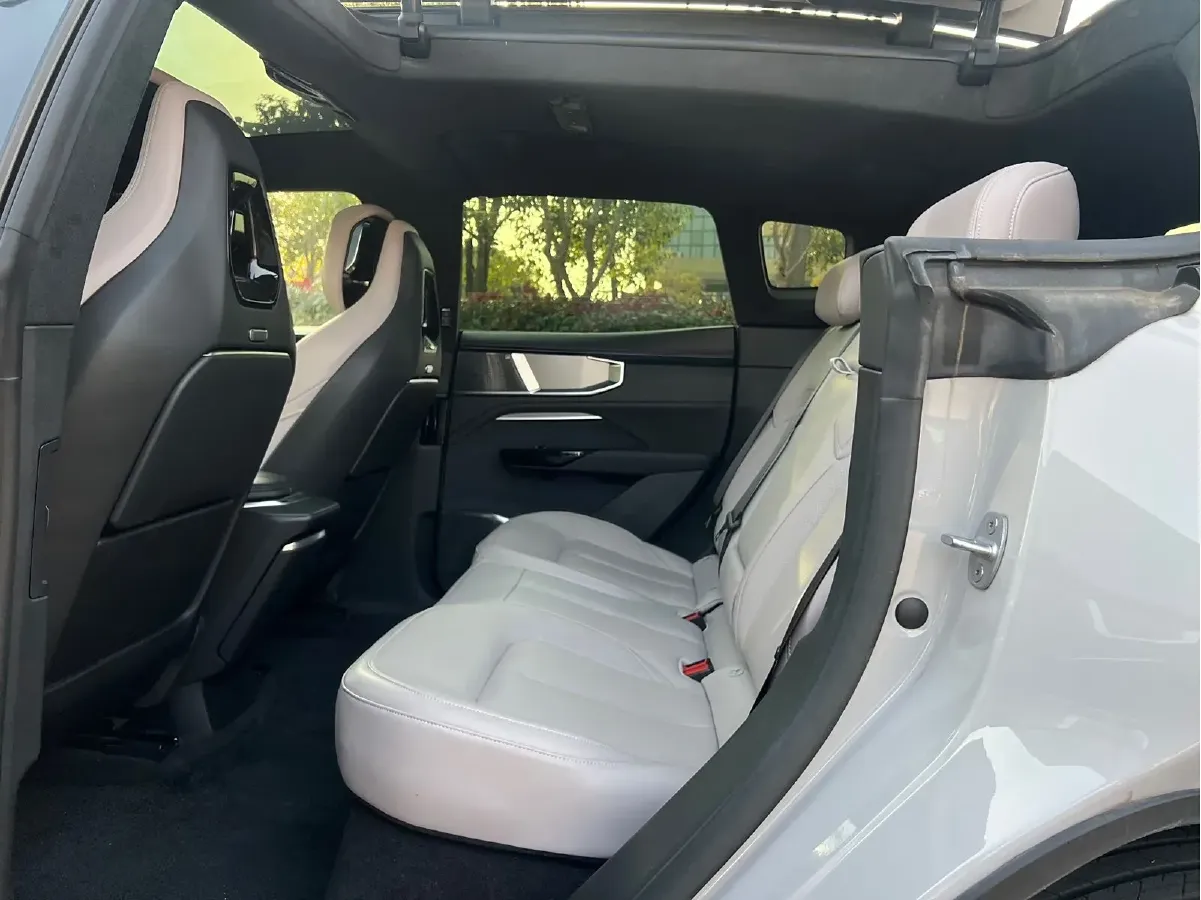 2023 HiPhi Y BEV 76.6KWH,autocango,china used car exporter,china ev exporter,chinese used car exporter,chinese used ev exporter