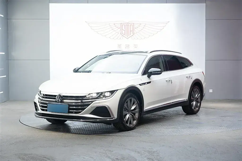 2023 Volkswagen CC 2.0T 220HP L4 7DCT