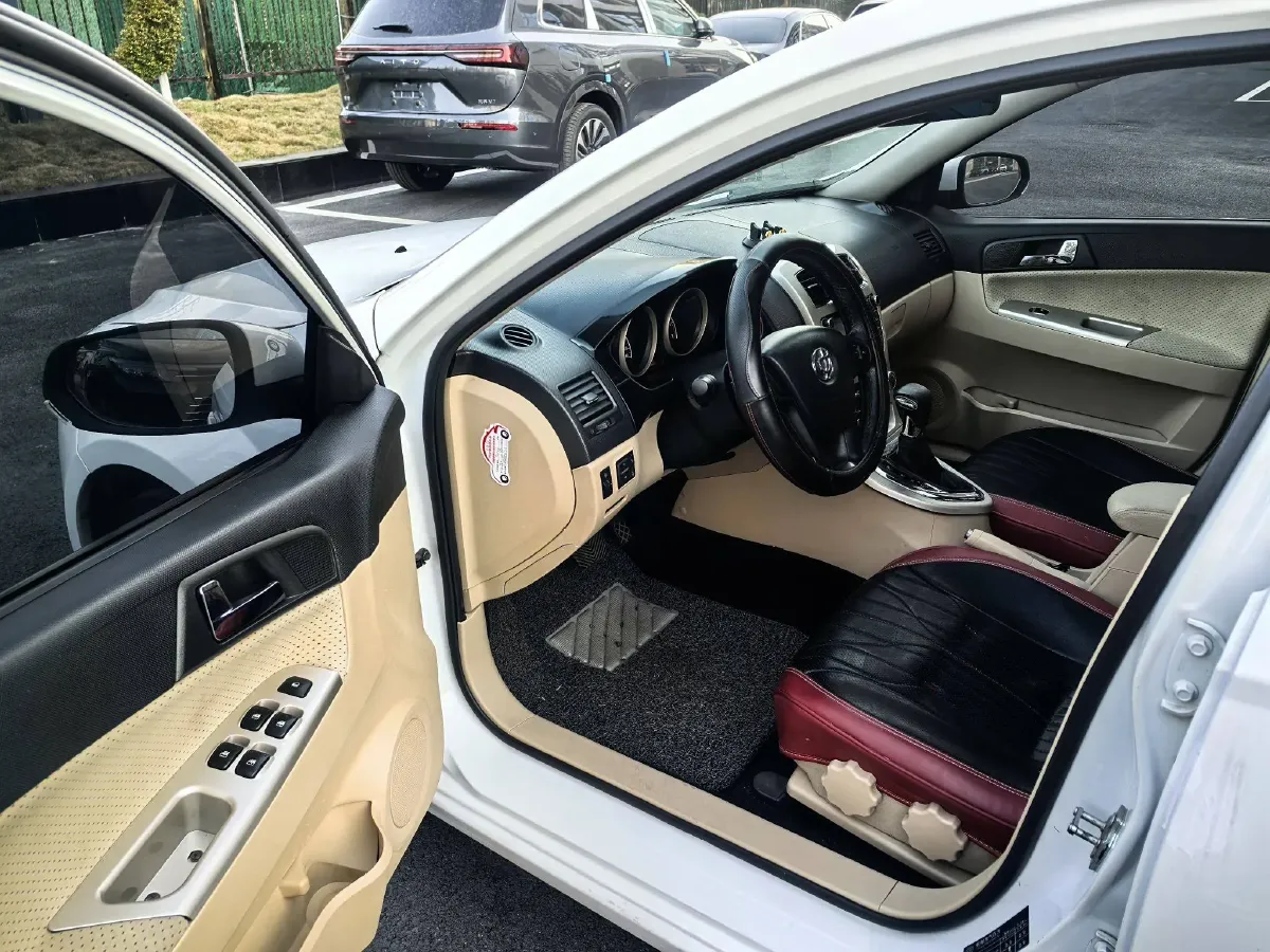 2013 Brilliance Auto H330 1.5L 105HP L4 4AT,autocango,china used car exporter,china ev exporter,chinese used car exporter,chinese used ev exporter