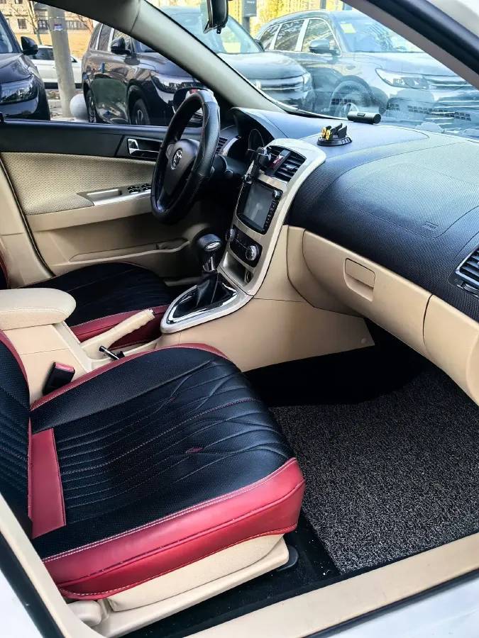 2013 Brilliance Auto H330 1.5L 105HP L4 4AT,autocango,china used car exporter,china ev exporter,chinese used car exporter,chinese used ev exporter