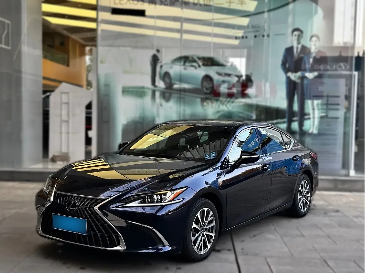 2022 Lexus ES 2.0L 173HP L4 CVT