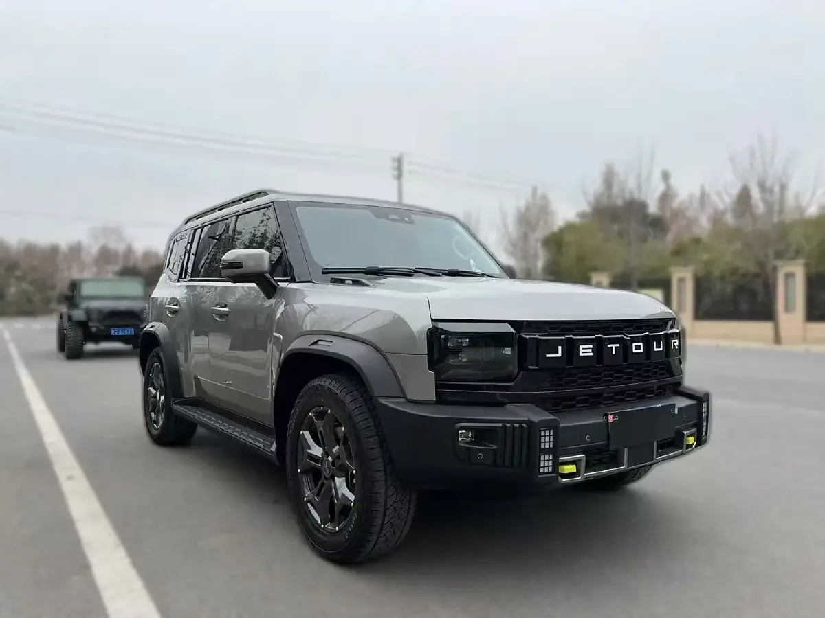 2023 Jetour Traveller 2.0T 254HP L4 7DCT