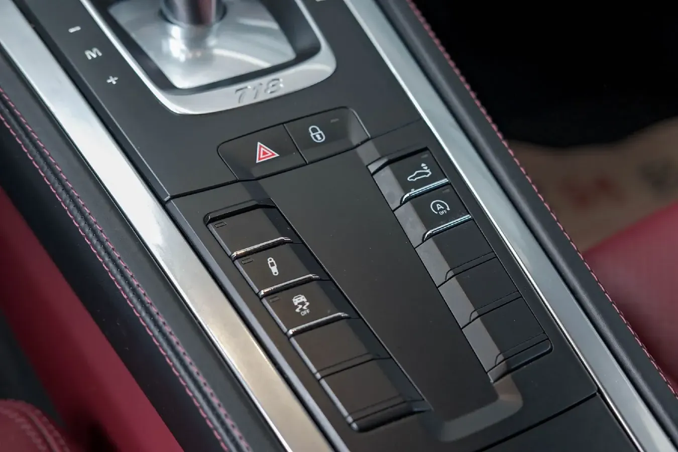 2018 Porsche 718 2.0T 250HP H4 7DCT,autocango,china used car exporter,china ev exporter,chinese used car exporter,chinese used ev exporter