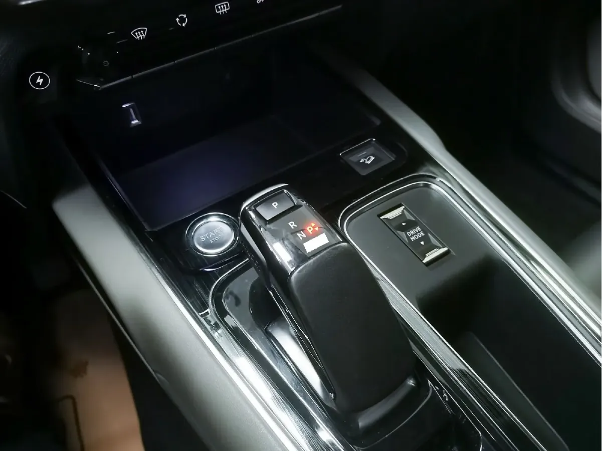 2020 Citroen C5 AircrossS 1.6T 200HP L4 8AT PHEV 12.96KWH,autocango,china used car exporter,china ev exporter,chinese used car exporter,chinese used ev exporter