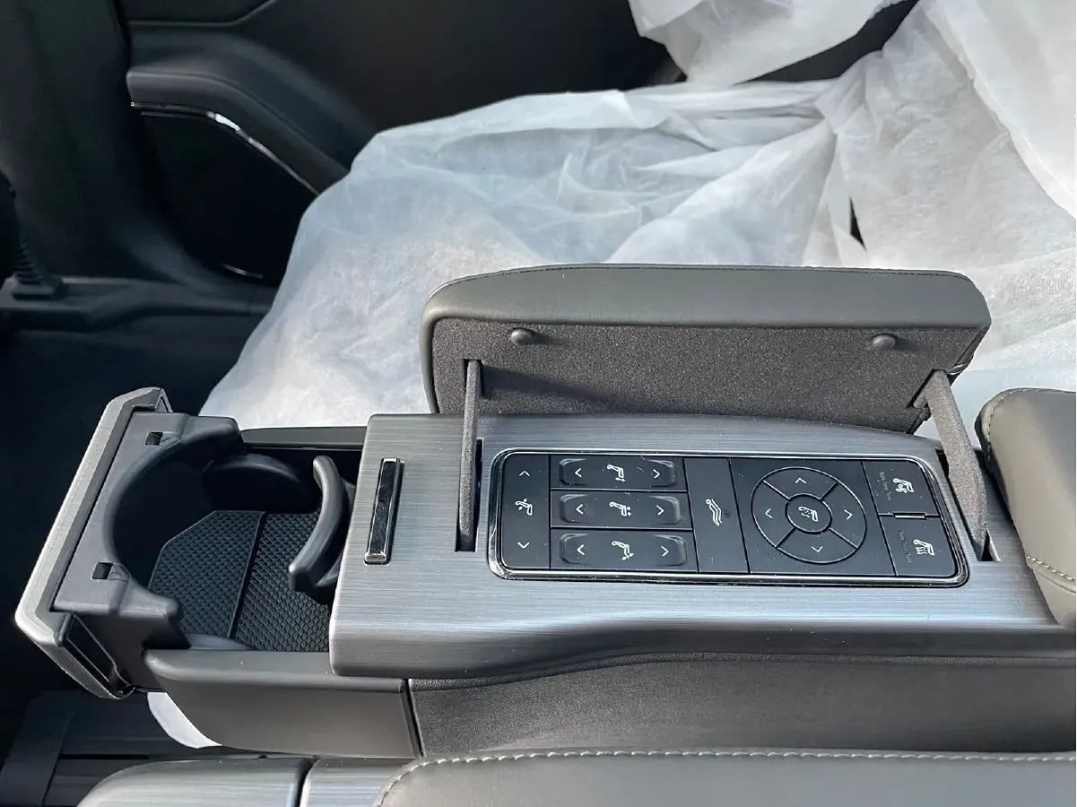 2024 PloeStone 01 1.5T 152HP L4 REEV 58.4KWH,autocango,china used car exporter,china ev exporter,chinese used car exporter,chinese used ev exporter