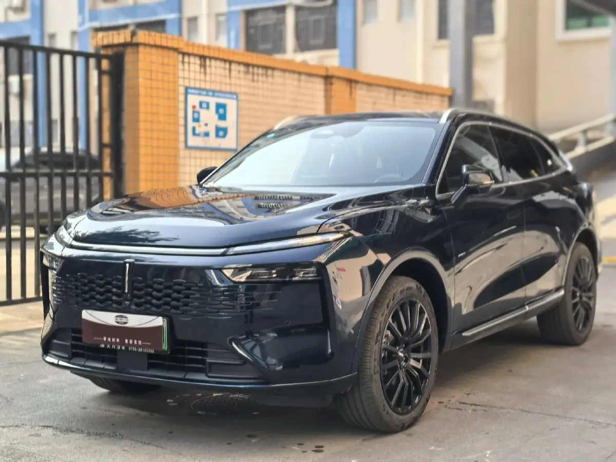 2024 WEY Mocha 1.5T 170HP L4 4DHT PHEV 35.04KWH