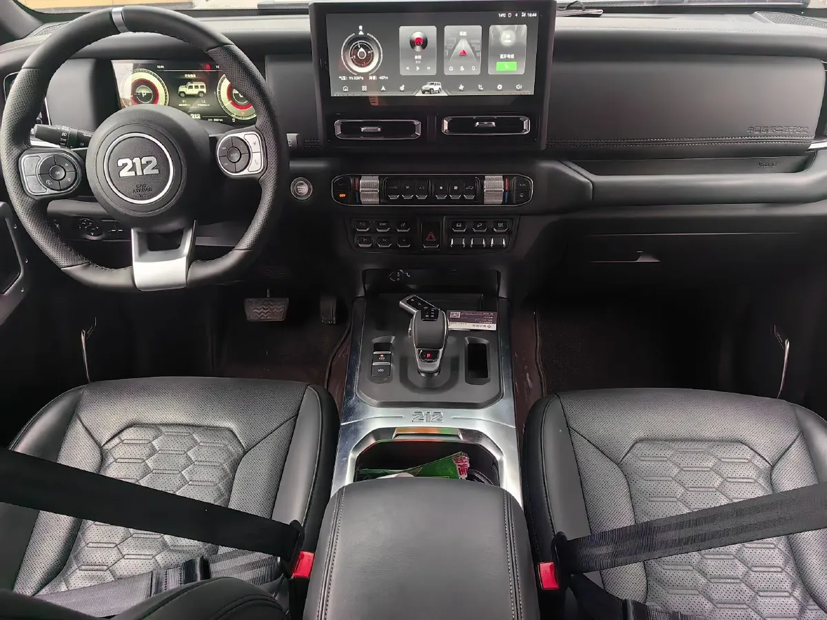 2024 212 212 T01 2.0T 252HP L4 8AT,autocango,china used car exporter,china ev exporter,chinese used car exporter,chinese used ev exporter