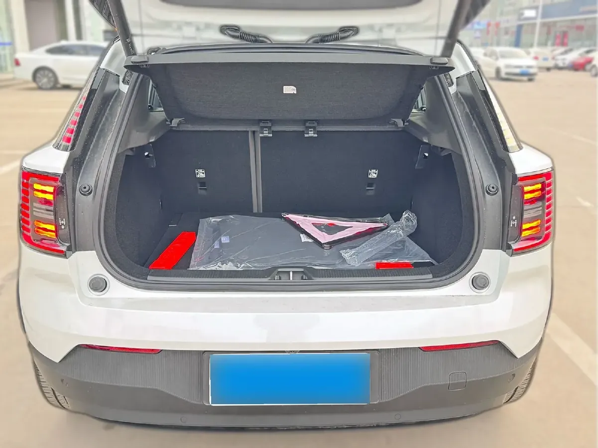 2025 Volvo EX30 BEV 66KWH,autocango,china used car exporter,china ev exporter,chinese used car exporter,chinese used ev exporter