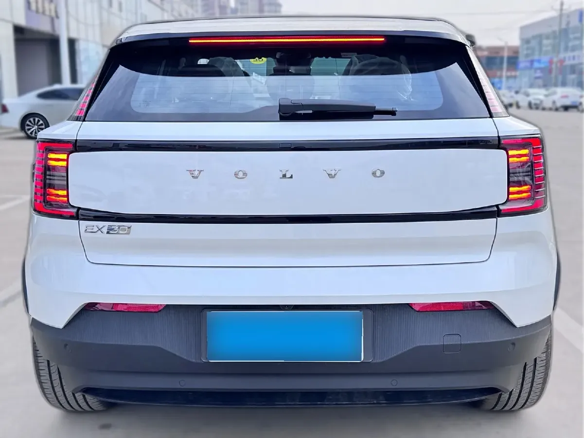 2025 Volvo EX30 BEV 66KWH,autocango,china used car exporter,china ev exporter,chinese used car exporter,chinese used ev exporter