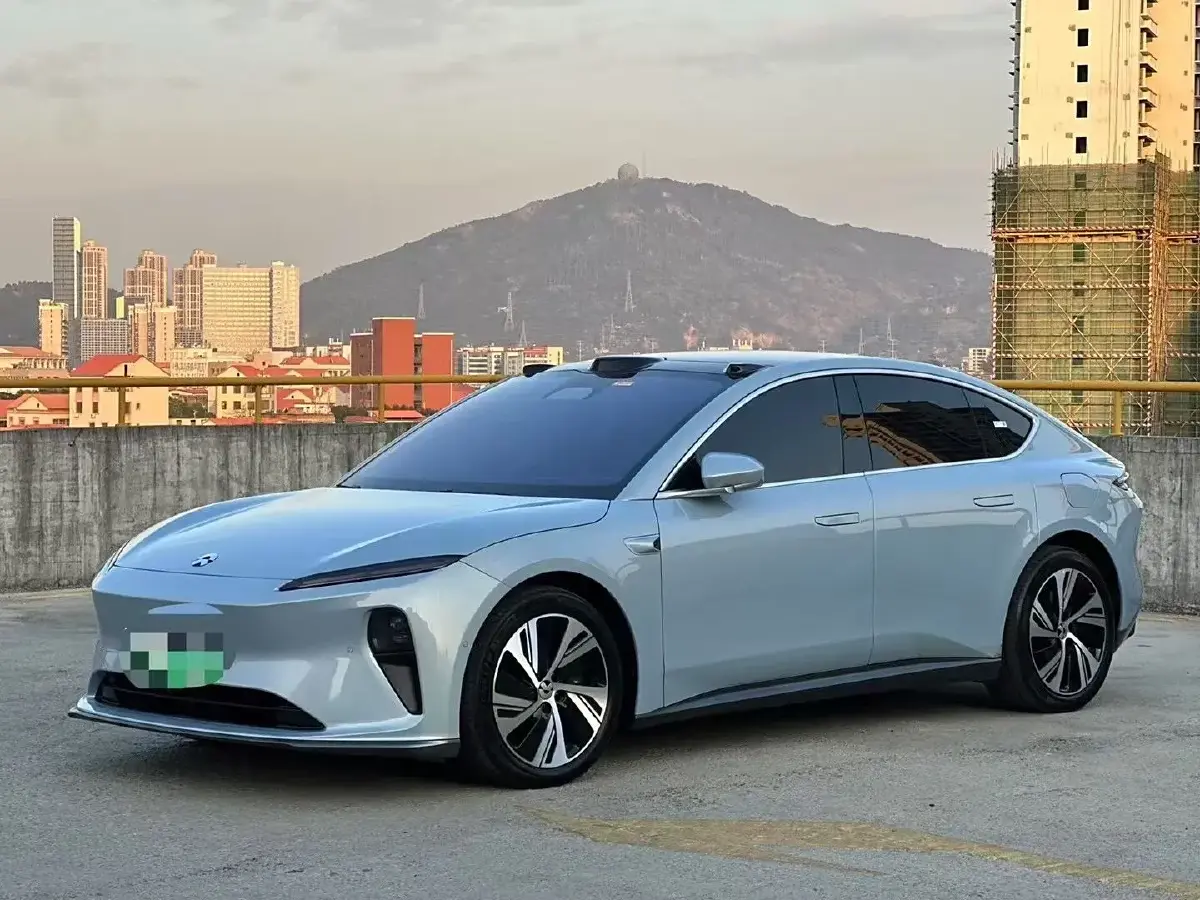 2022 NIO ET5 BEV 75KWH