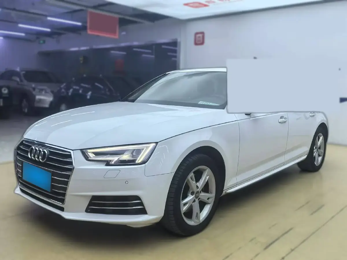 2017 Audi A4L 2.0T 190HP L4 7DCT