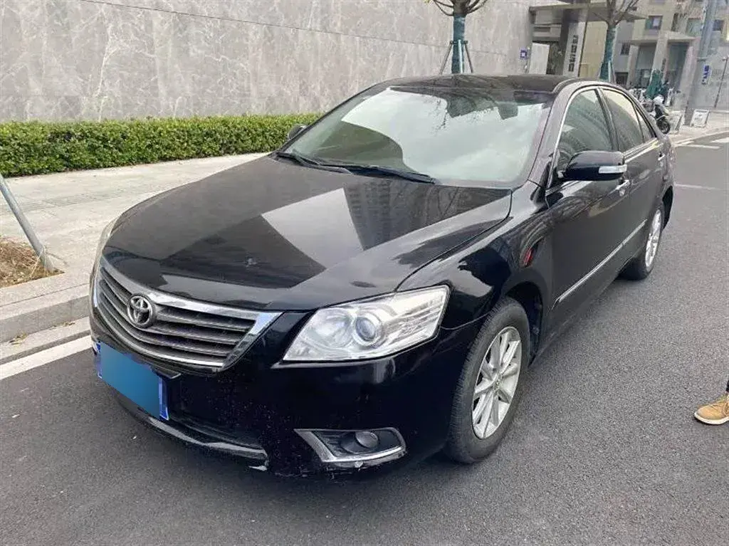 2012 Toyota Camry 2.0L 147HP L4 4AT