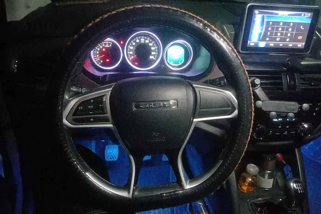 2017 BiSu T5 1.5T 150HP L4 6MT,autocango,china used car exporter,china ev exporter,chinese used car exporter,chinese used ev exporter