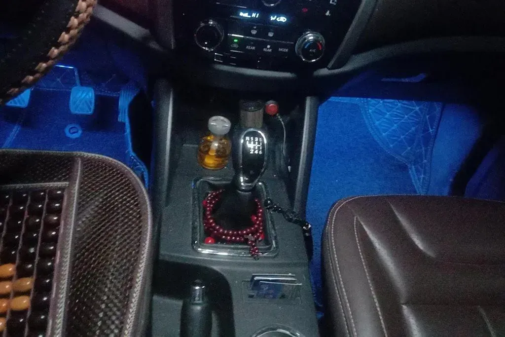 2017 BiSu T5 1.5T 150HP L4 6MT,autocango,china used car exporter,china ev exporter,chinese used car exporter,chinese used ev exporter