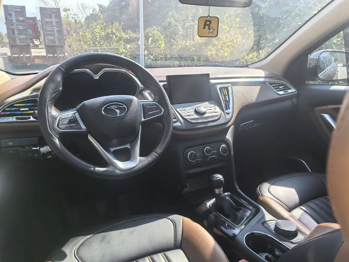 2015 Soueast DX7 1.5T 156HP L4 6MT,autocango,china used car exporter,china ev exporter,chinese used car exporter,chinese used ev exporter