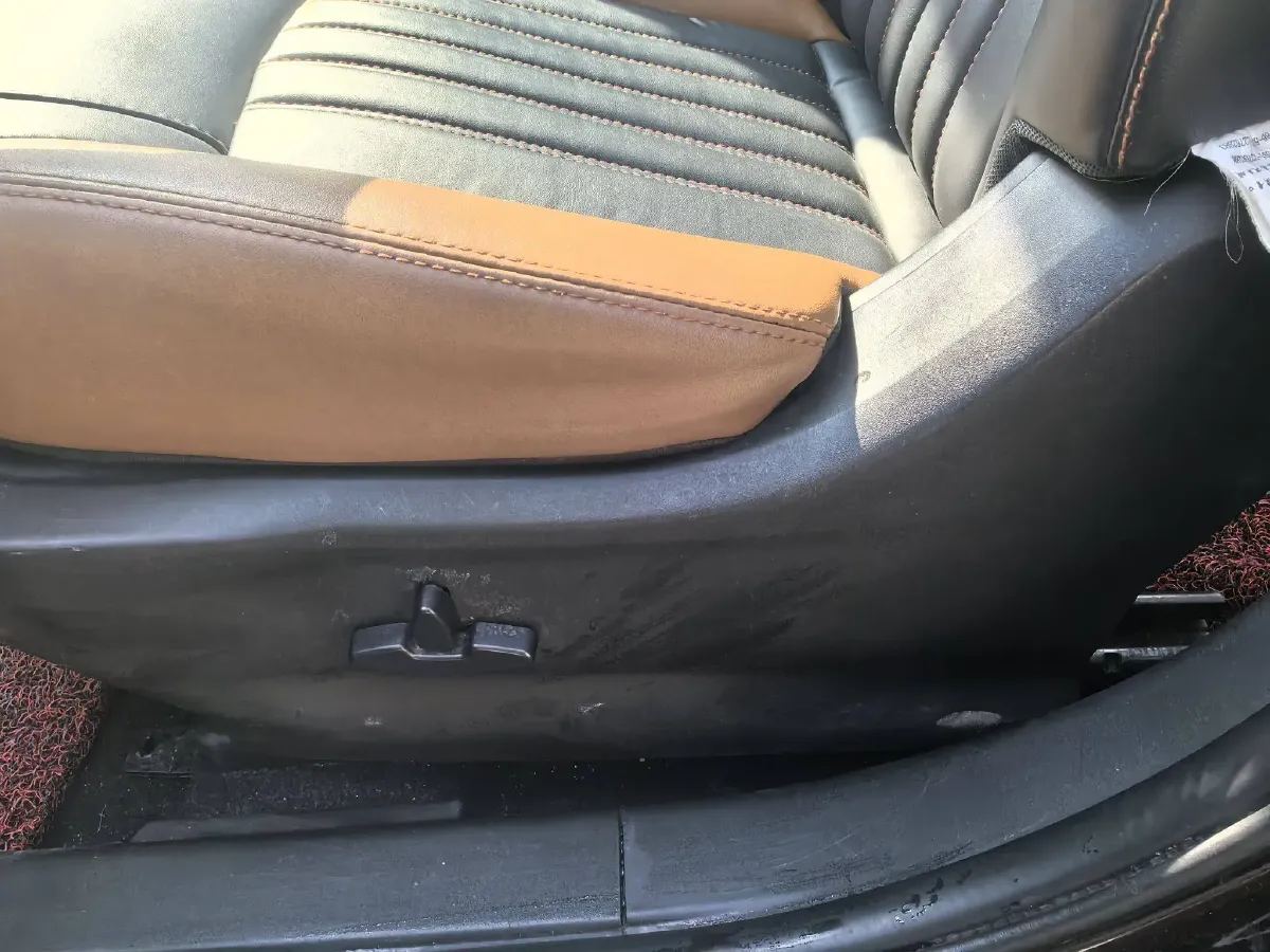 2015 Soueast DX7 1.5T 156HP L4 6MT,autocango,china used car exporter,china ev exporter,chinese used car exporter,chinese used ev exporter