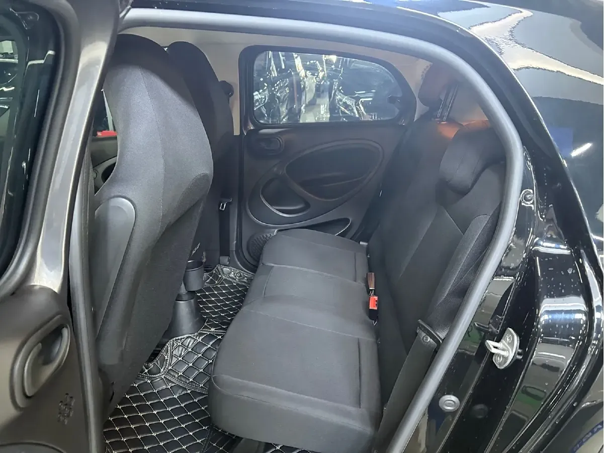 2018 Smart smart forfour 1.0L 71HP L3 6DCT,autocango,china used car exporter,china ev exporter,chinese used car exporter,chinese used ev exporter