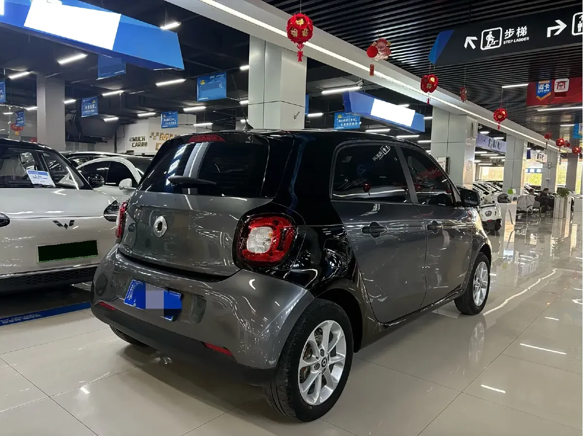 2018 Smart smart forfour 1.0L 71HP L3 6DCT,autocango,china used car exporter,china ev exporter,chinese used car exporter,chinese used ev exporter