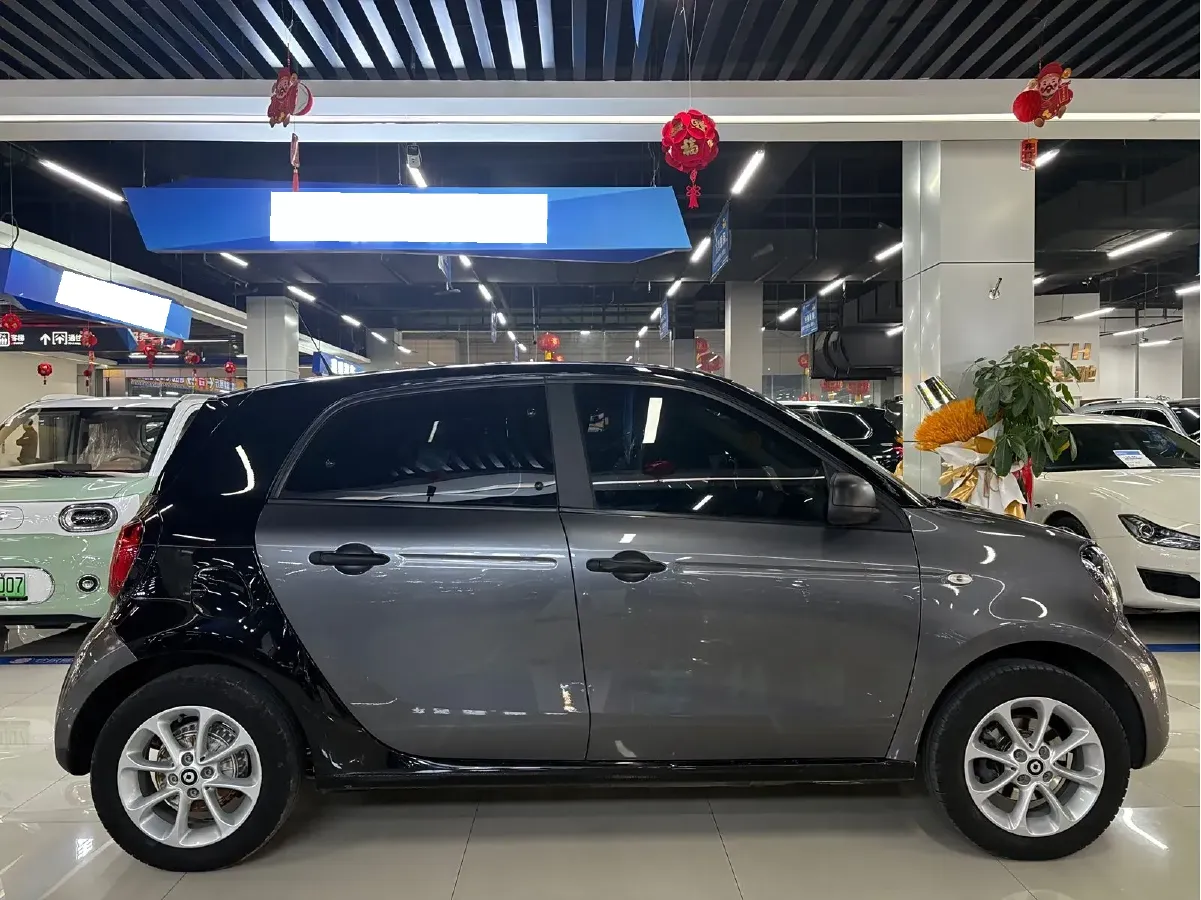 2018 Smart smart forfour 1.0L 71HP L3 6DCT,autocango,china used car exporter,china ev exporter,chinese used car exporter,chinese used ev exporter