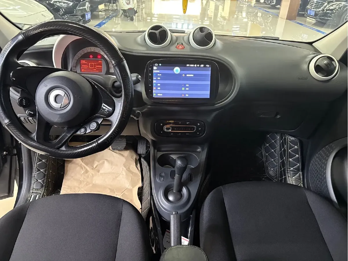 2018 Smart smart forfour 1.0L 71HP L3 6DCT,autocango,china used car exporter,china ev exporter,chinese used car exporter,chinese used ev exporter