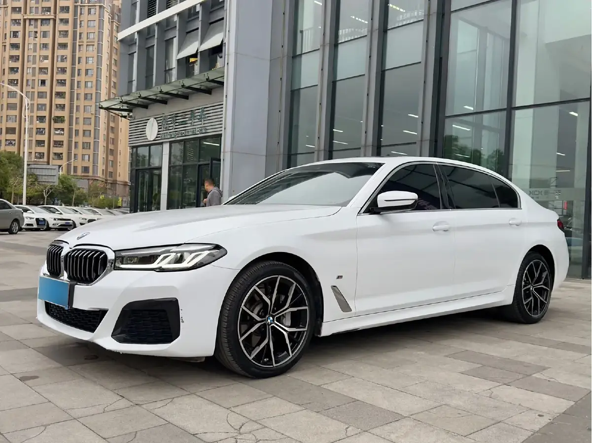 2021 BMW 5 Series 2.0T 252HP L4 8AT